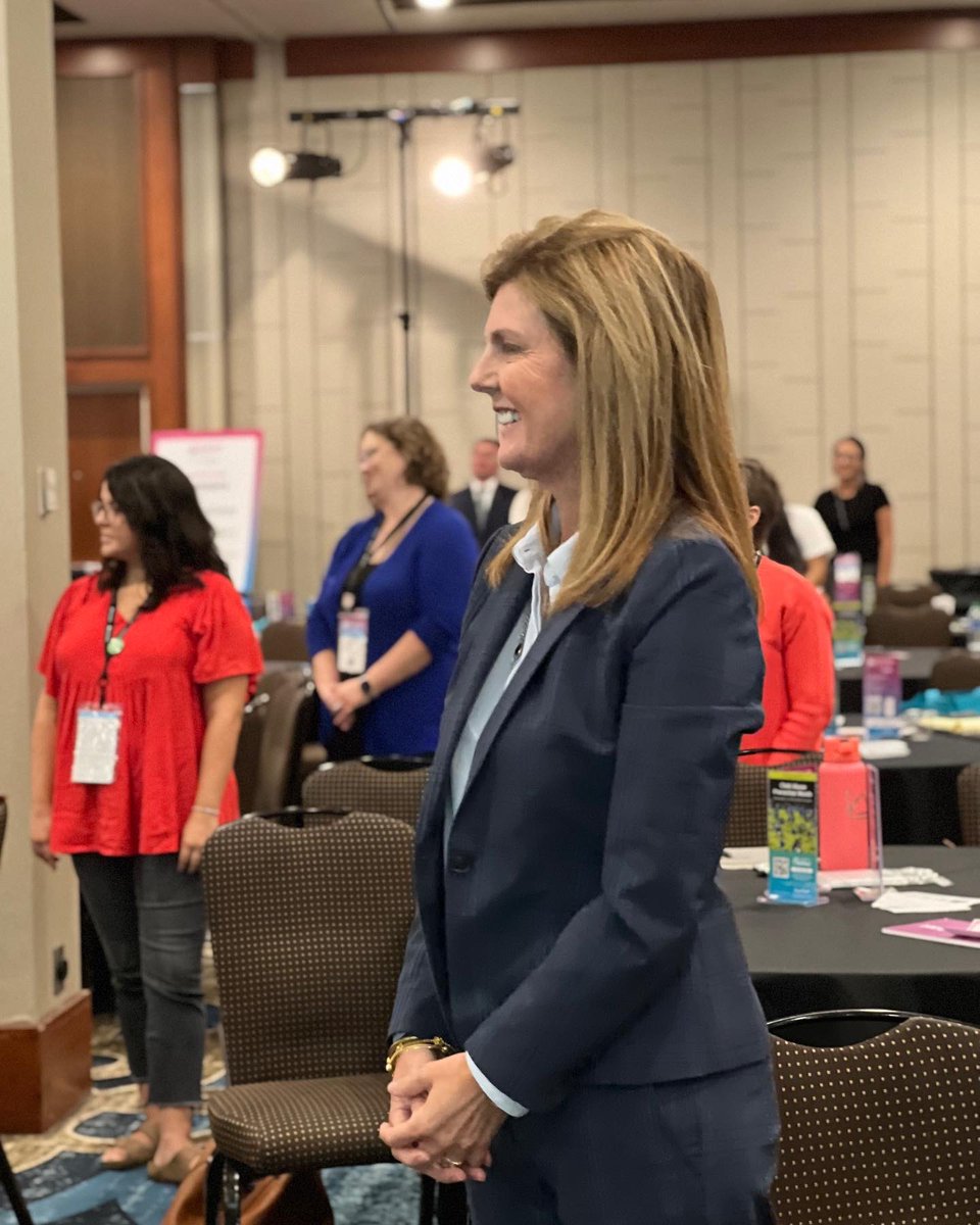 PamelaEvette's tweet photo. It was my pleasure to speak at the closing of the Childrens Trust Conference. Supporting families is important work. Thank you to all the social workers, GAL volunteers, educators, and therapists who protect our children across SC! #childrenstrust #scdss https://t.co/TVmkfvESjv