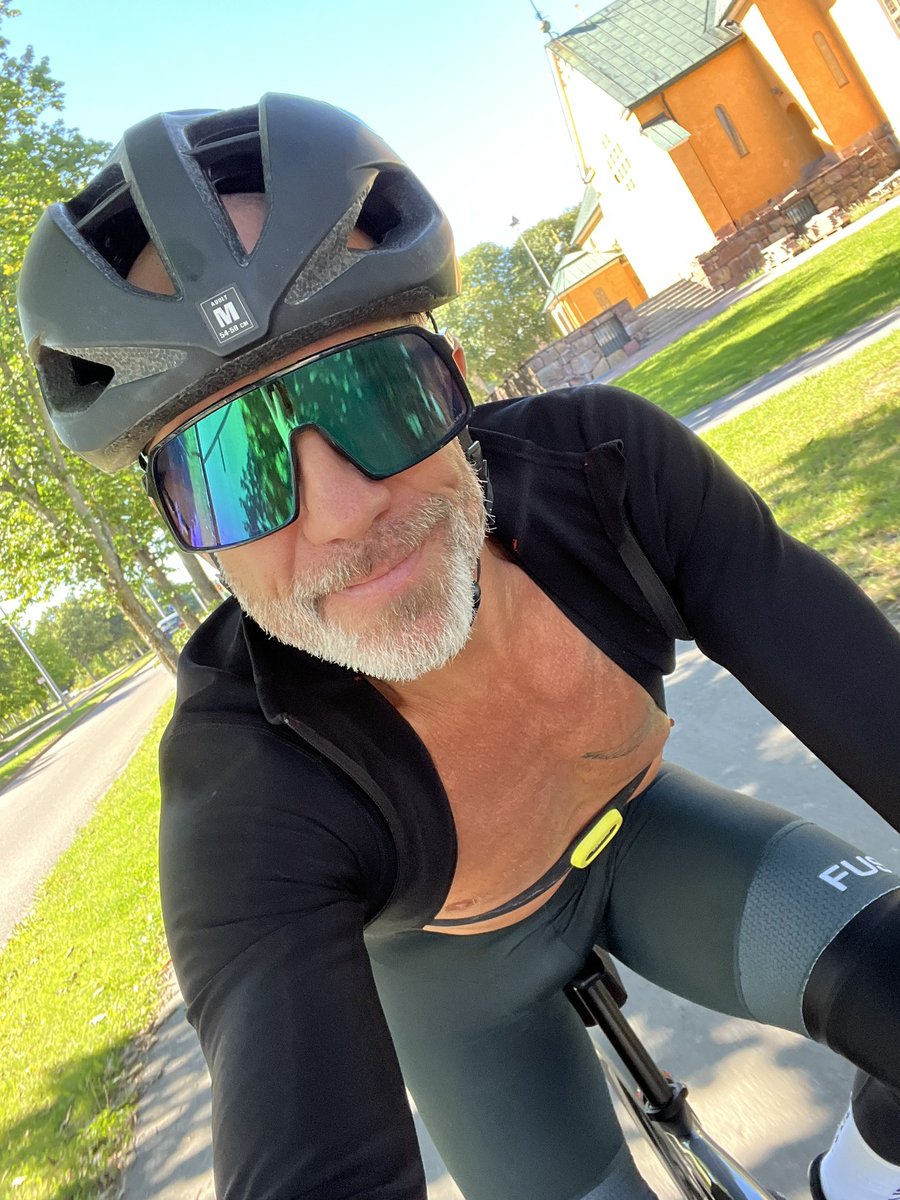 anders_edstrom's tweet photo. What a day!! 70k roadbike, deep in ketosis, super nice dinner ๐
.
.
.
.
#RoadbikeNerd #Acetrack #Beef #KetoCarnivore #KetoAthlete #FitOver50 #HealthyLifestyle #RidleyBikes #RidleyFenixSLiC
@getAcetrack
@oakley
@ketomined
@AlpacaAurelius
@roadbikeaction
@RoadBikeMag ๐ด๐ปโโ๏ธ https://t.co/Gum8Spa8ow