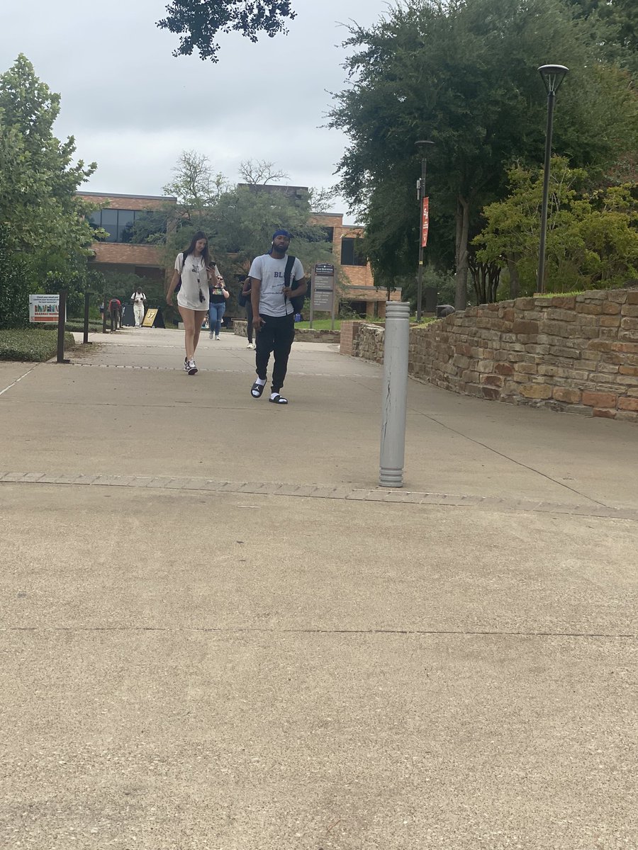 JaNyiaJanay's tweet image. 8•26 
pool party tomorrow😘#LabProductionz 

- ladies make sure your wigs secured
-bring school supplies for the little fella on the right 😘