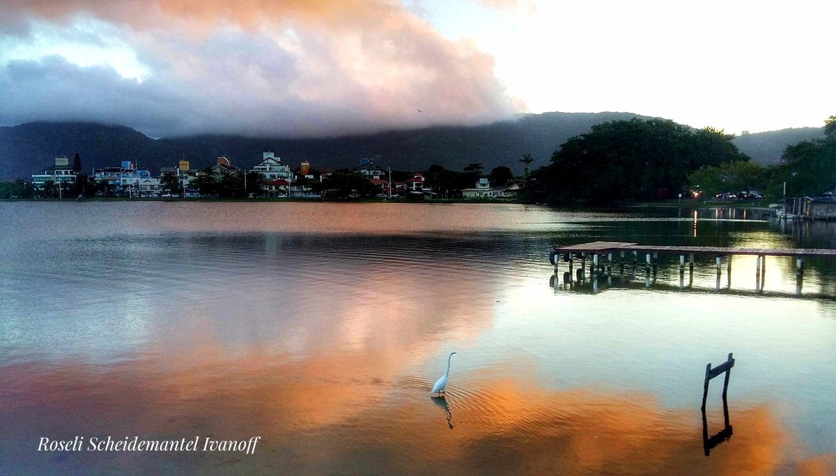 The Lagoon is the mirror of the sky 🙌
<a href="/StormHour/">#StormHour</a> #ThePhotoHour #NaturePhotography #Mirror 
#clouds #Colors
