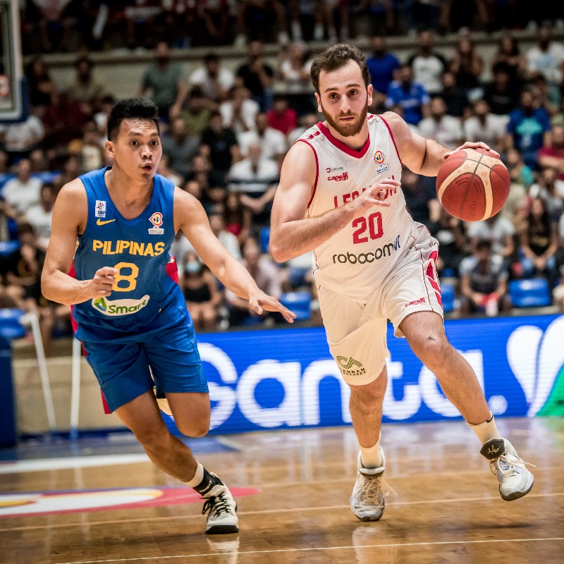 FIBAWC's tweet photo. Wael Arakji's heroics for Lebanon 🇱🇧 put a dampener on Jordan Clarkson's FIBA debut, while Jordan 🇯🇴 and New Zealand 🇳🇿 get crucial wins as well!

Here's what went down in Group E. 👇

#FIBAWC | #WinForAll

📺 https://t.co/4Q4fptF5Rc