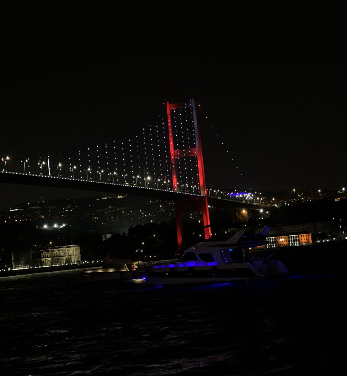 -
وباعد بيننا وبين القاسية قلوبهم ،
    وقرب إلينا من يحفظ الود ✨✨

-#اقتباسات_سنابيه