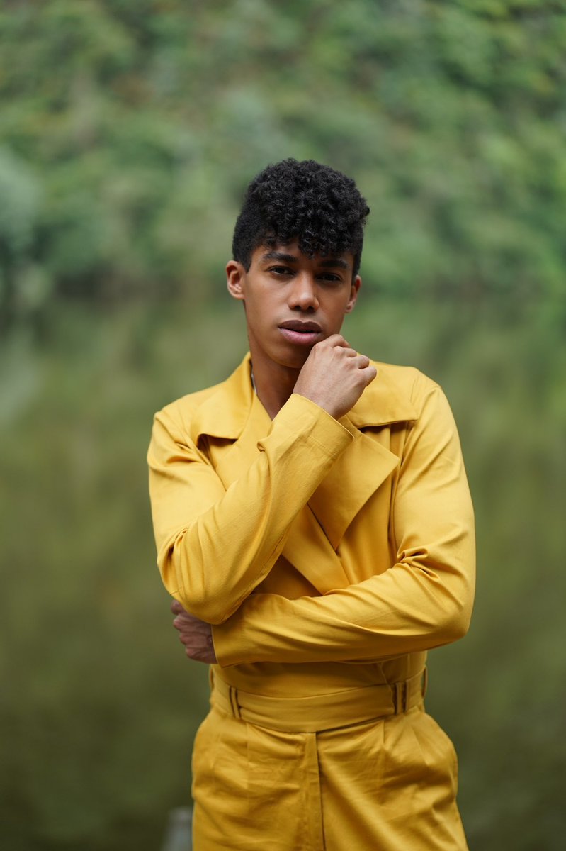 This is Sammy ¡ Bitches ! 💅🏾 #siemprefuiyo <a href="/disneyplusla/">Disney+ Latinoamérica</a>