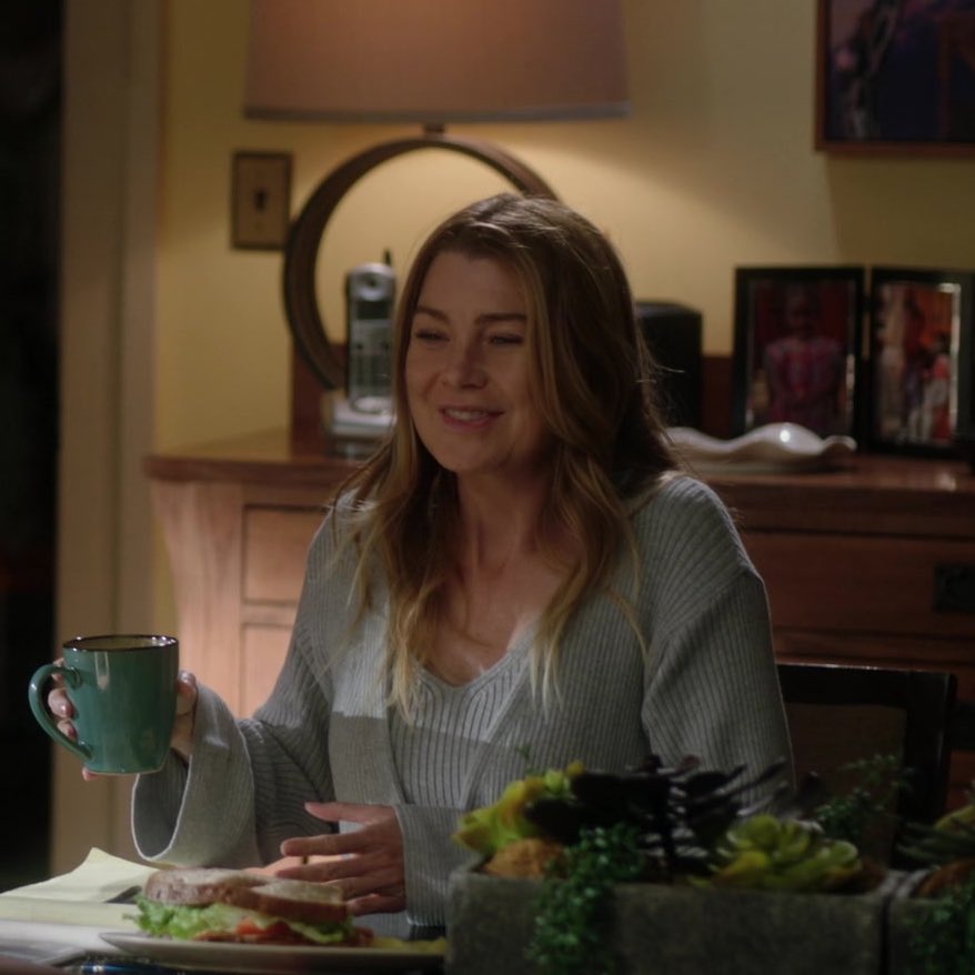 how is she glowing even after spending months in a coma 🤕