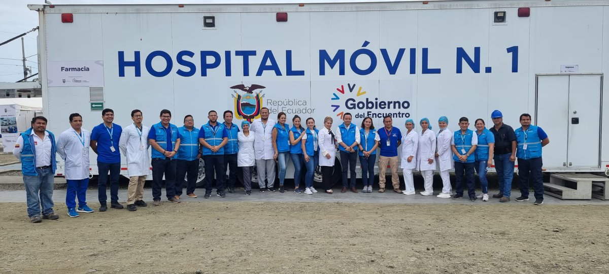 Salud_Ec's tweet photo. Como parte del proceso de fortalecimiento del servicio #SaludMóvil, la gestión operativa, administrativa y apoyo técnico de la Dir Nacional Atención Prehospitalaria y Unidades Móviles, H. Móvil N° 1 (Pedernales) y @hmovil2_emt (Alausí) obtienen permiso de funcionamiento @Acess_Ec https://t.co/mOKouPHw9j