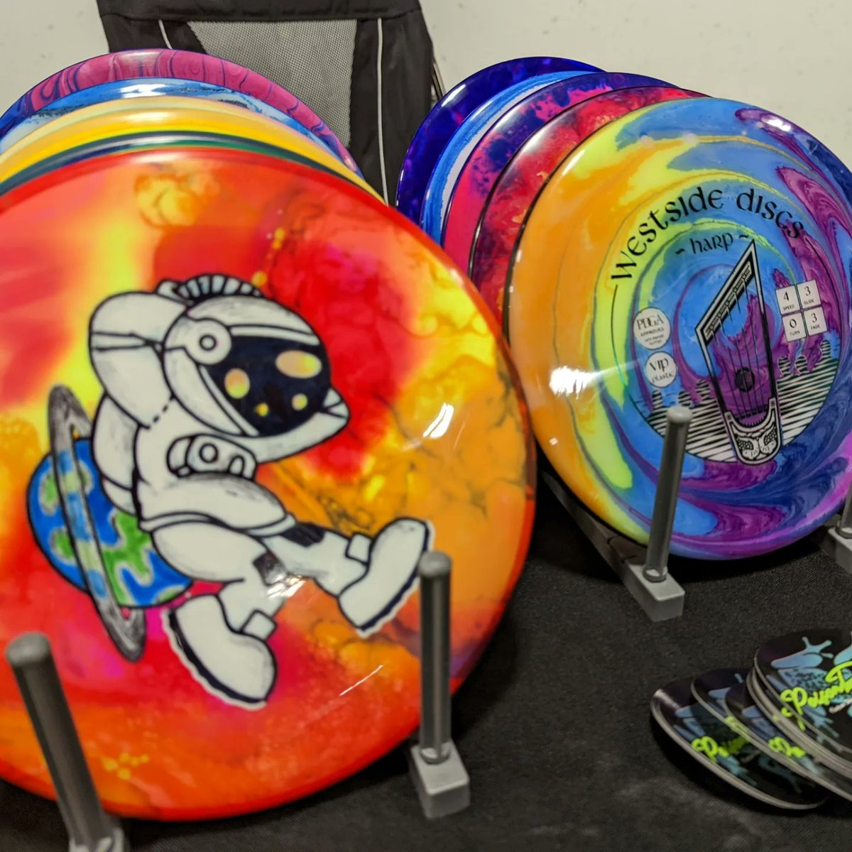 VisitIGH's tweet photo. Calling all disc golfers. 🥏 Happening now... Stop on down to MN Amateur Disc Golf Championships Flymart.

📍 Veterans Memorial Community Center

Open now until 8 PM. FREE ADMISSION! Shop for discs, see live demonstrations, and more!

#DiscGolf #DiscGolfChampionships #Flymart https://t.co/l6KbrGn5HC