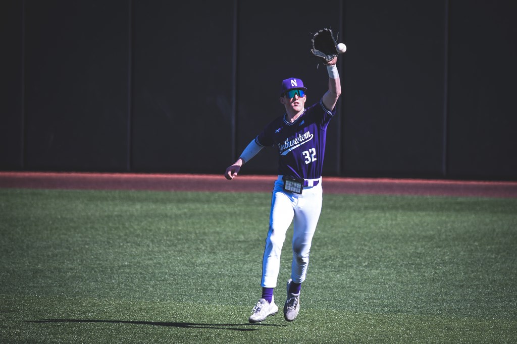 d1baseball's tweet photo. OF @ethanodonnell14 is headed to @UVABaseball on the heels of a breakout campaign at Northwestern in 2022.

He looks ready to make a big impact in Charlottesville after hitting .314 with four doubles and seven RBIs in 51 ABs for @HarwichMariners. 

More: https://t.co/gnqvuGBA06 https://t.co/yVVEsMsrBP