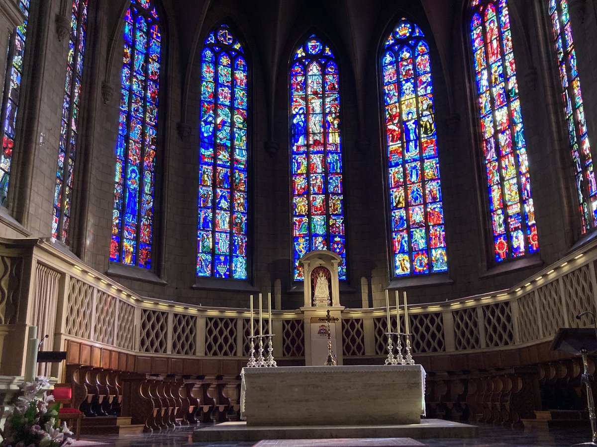 euro_tour's tweet image. ルクセンブルク(ルクセンブルク)。
本日の風景より②
ノートルダム大聖堂。17世紀に建てられたカトリックの大聖堂。