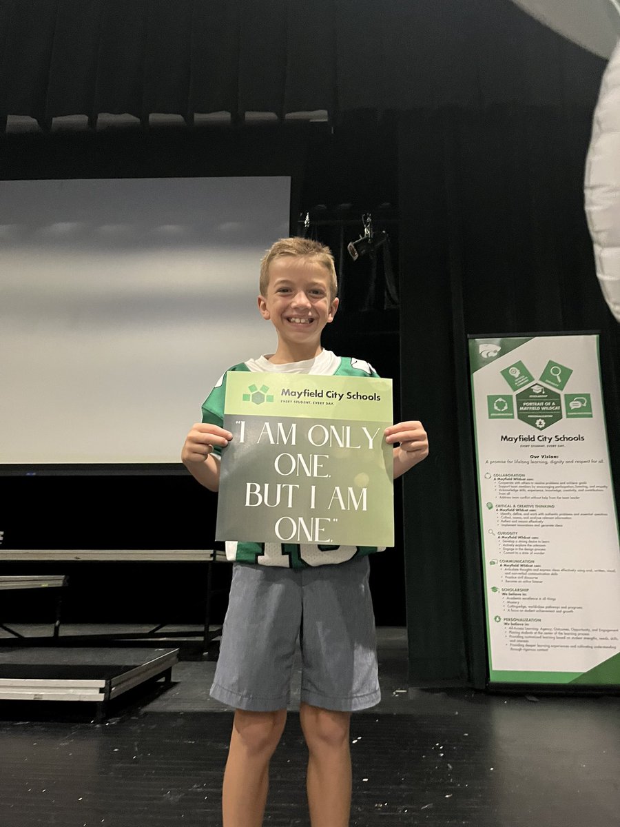 Benvenuto_teach's tweet photo. What a start to the 22–23 school year! Avery starting a new adventure at MMS and Brody representing second graders at our opening day celebration! Couldn’t ask for a better start as I enter year 24! 💚🐾 https://t.co/0C5i3tyZx9