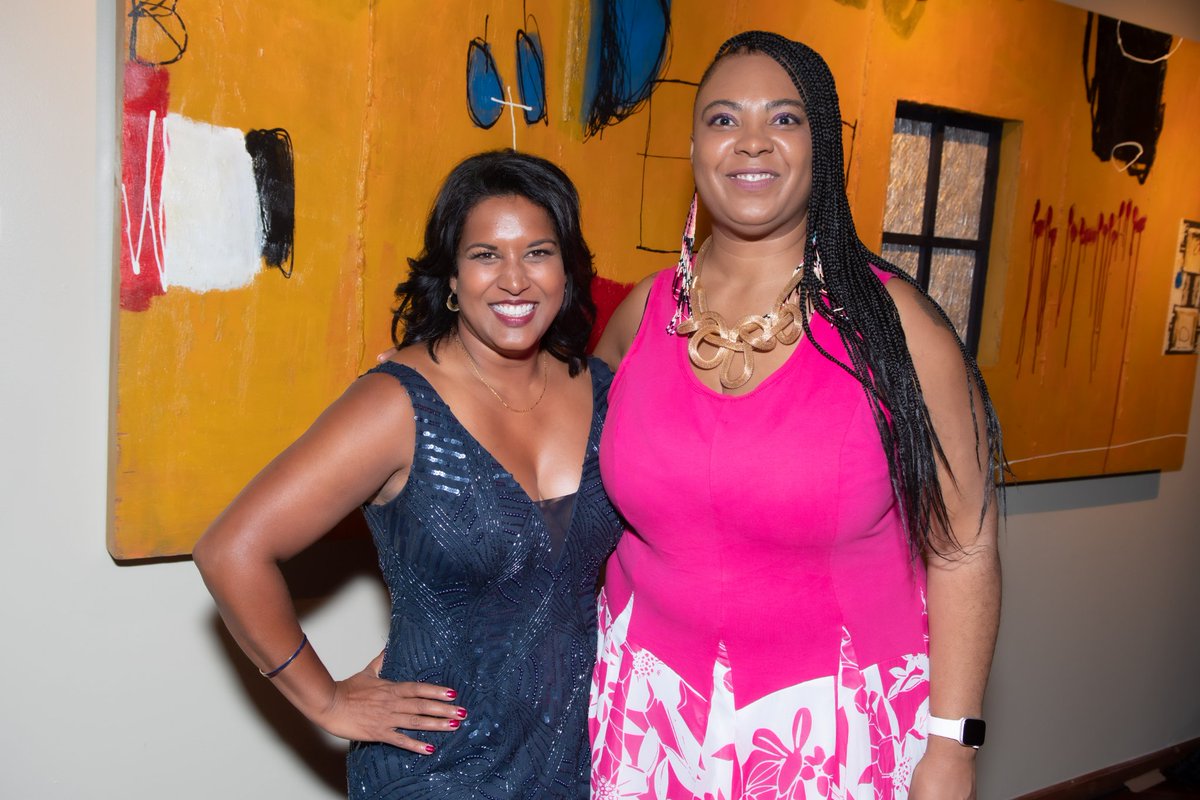 priyadclemens's tweet photo. I had the most amazing night at this year’s @GLIDESF Legacy Gala last Friday! Thank you to the wonderful team at @GLIDESF for having me and for hosting a beautiful event.
#GLIDELegacyGala #GLIDEsf #GLIDEUnconditionally https://t.co/JmiZ52DvsQ