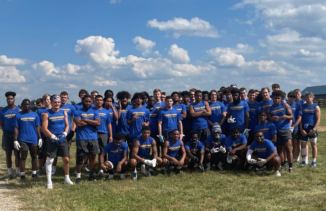 MidwayEagles_FB's tweet photo. our first ever team https://t.co/Rvyx72TeBZ