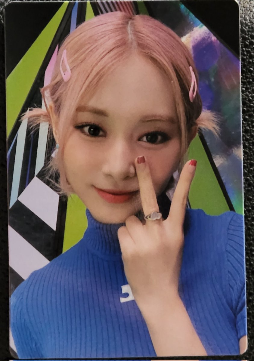 TWICE_Indonesia's tweet photo. TWICE broadcast photocard for today’s Music Bank is Tzuyu 💙

📷: TWICE_LUNE, Tzuyu_bb
#TWICE #TalkThatTalk #BETWEEN1and2 https://t.co/h0PvBv0rX8