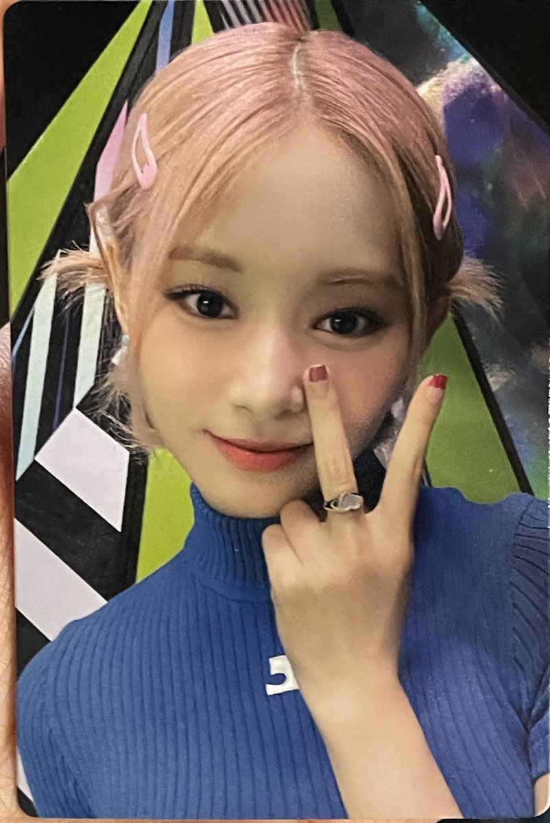 TWICE_Indonesia's tweet photo. TWICE broadcast photocard for today’s Music Bank is Tzuyu 💙

📷: TWICE_LUNE, Tzuyu_bb
#TWICE #TalkThatTalk #BETWEEN1and2 https://t.co/h0PvBv0rX8