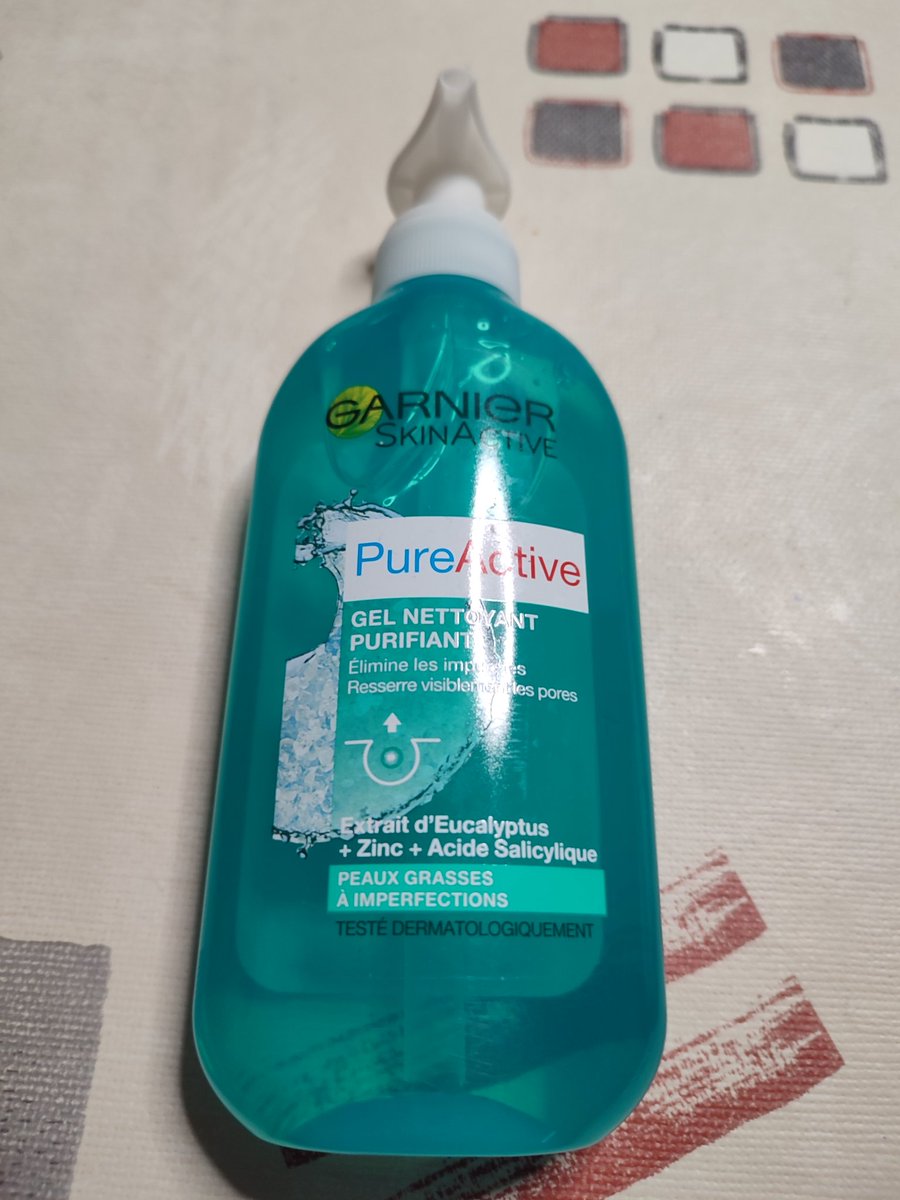 TestMaquillage's tweet photo. Pure active
Gel nettoyant purifiant élimine les impuretés resserre visiblement les pores
Peau grasse a imperfections
Flacon pompe de 200ml prix 3.87
@GarnierFR
#garnier
#pureActive
#Garnierskynactive https://t.co/l7pX91x4kY