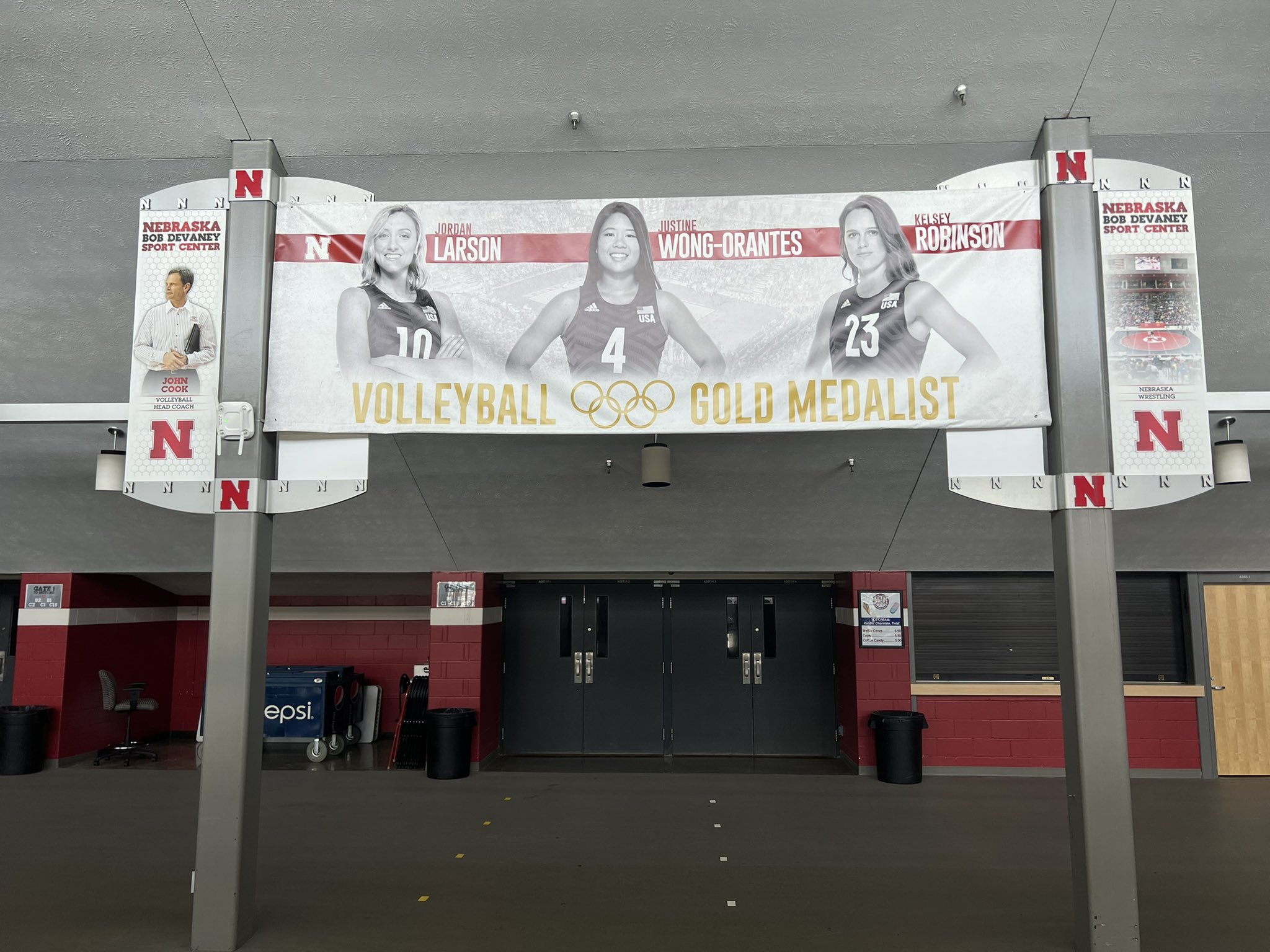 Kelly Hunter on Twitter: "Hey, I know them!!! 🥇🥇🥇 https://t.co