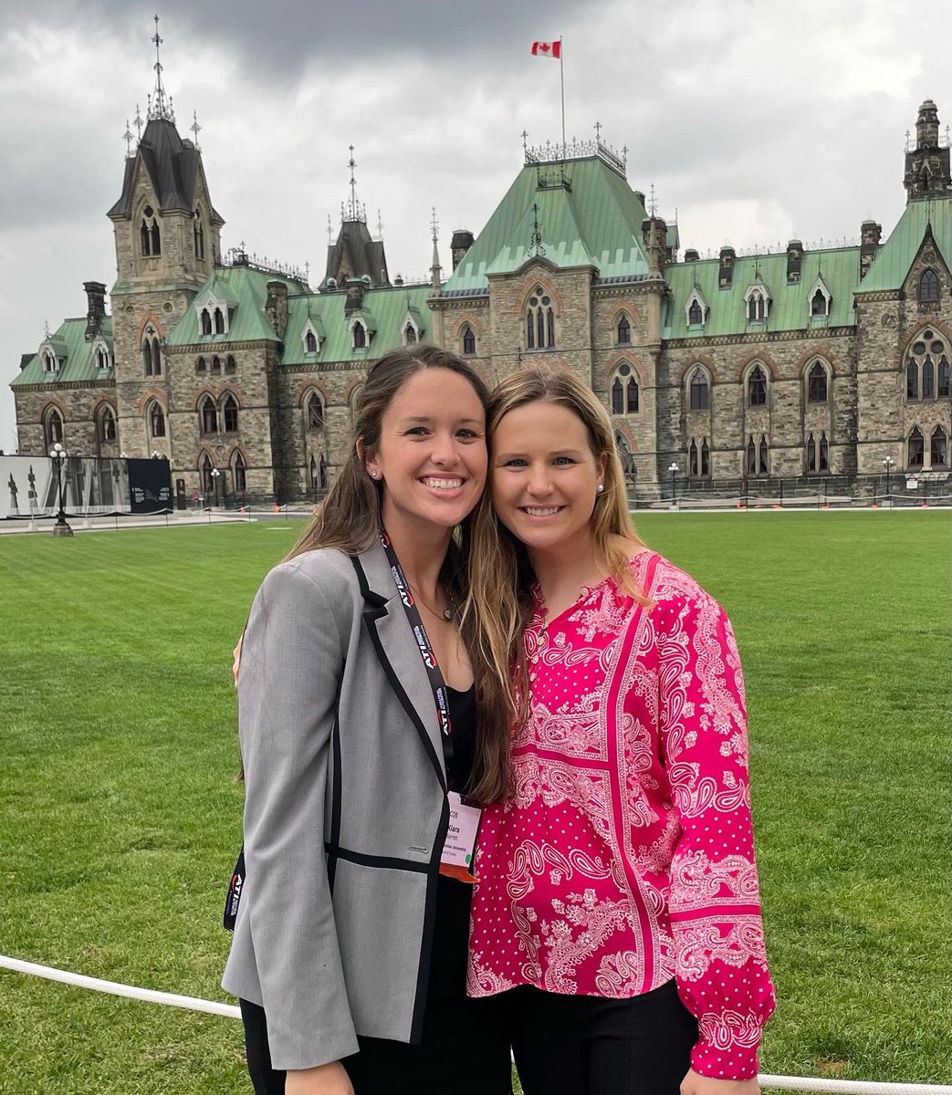 odu_nml's tweet photo. That’s a wrap in Ottawa! The NML was well represented at @NACoBiomechs and we can’t wait for the  @AmSocBiomech conference next year 🔬 https://t.co/o9LMcOlQg0