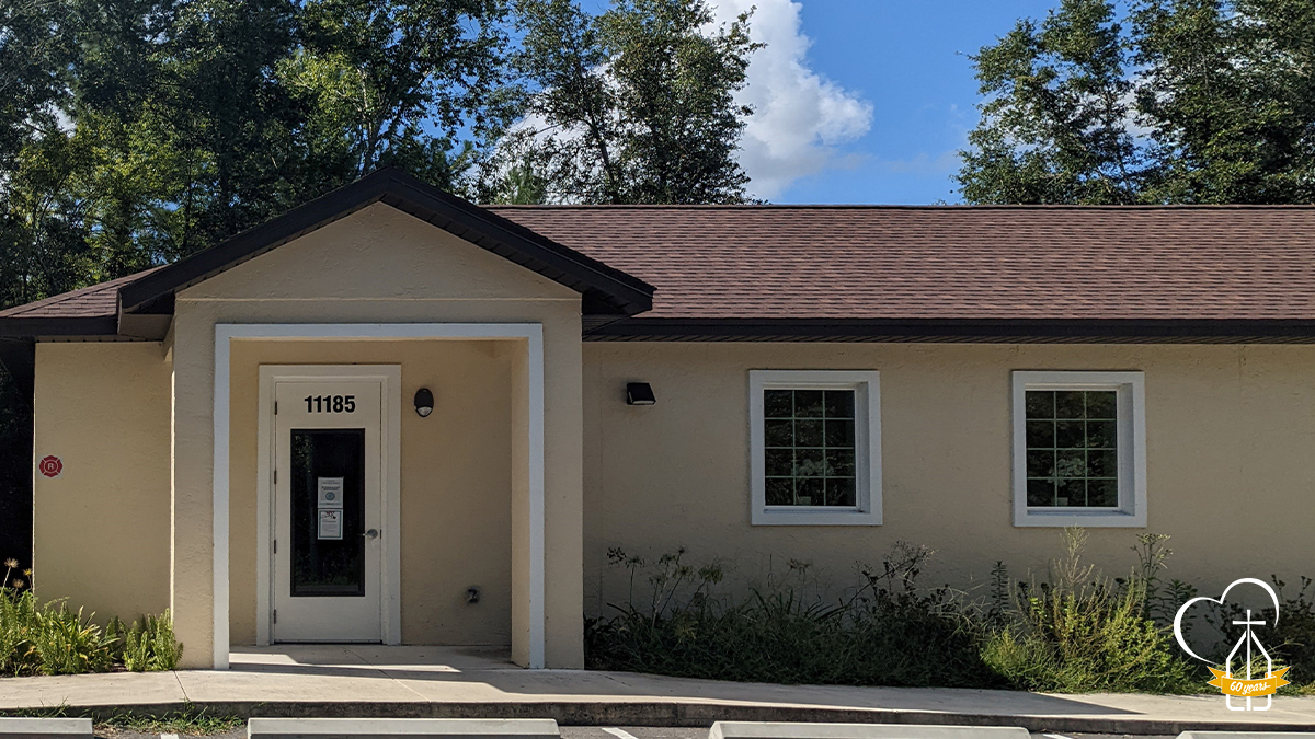 CCCFlorida's tweet photo. In Ocala, La Guadalupana Clinic provides free medical care to uninsured individuals living at least 200% below the federal poverty level. Services are by appointment only. This is just one of our FIVE free clinics throughout the Diocese of Orlando! #catholic #charity #centralfl https://t.co/gByThkyOgc