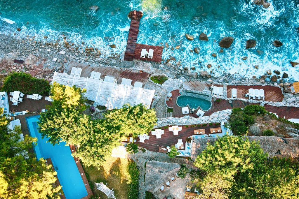 TRAVELINGGREEK's tweet photo. HOTEL OF THE DAY - Nautical Hotel - Faralya, Turkey
Nautical Hotel takes combining nature, history, and love to a whole new level while maintaining the features of a truly boutique hotel. 🏨https://t.co/sR0vu1gYrd #myHOTD #travel #hotel #luxury #ecotoursim #turkey #boutique https://t.co/sljpoQ9Sos