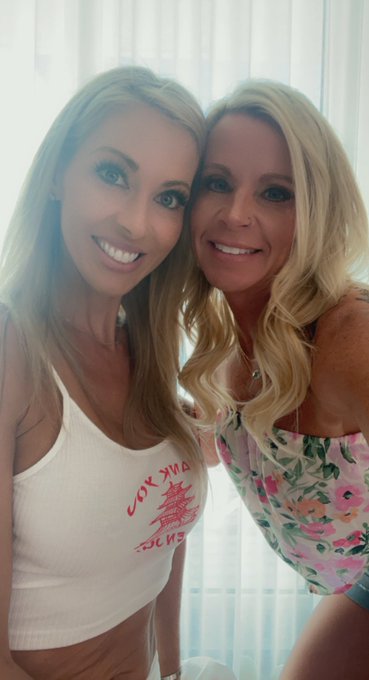 TW Pornstars - Kristi Kream 💦🍍. The most liked pictures and videos from