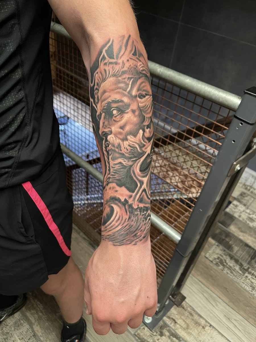 art_bymarc's tweet photo. Recent work dm for appointments 😊 https://t.co/lrsqOS0vmJ