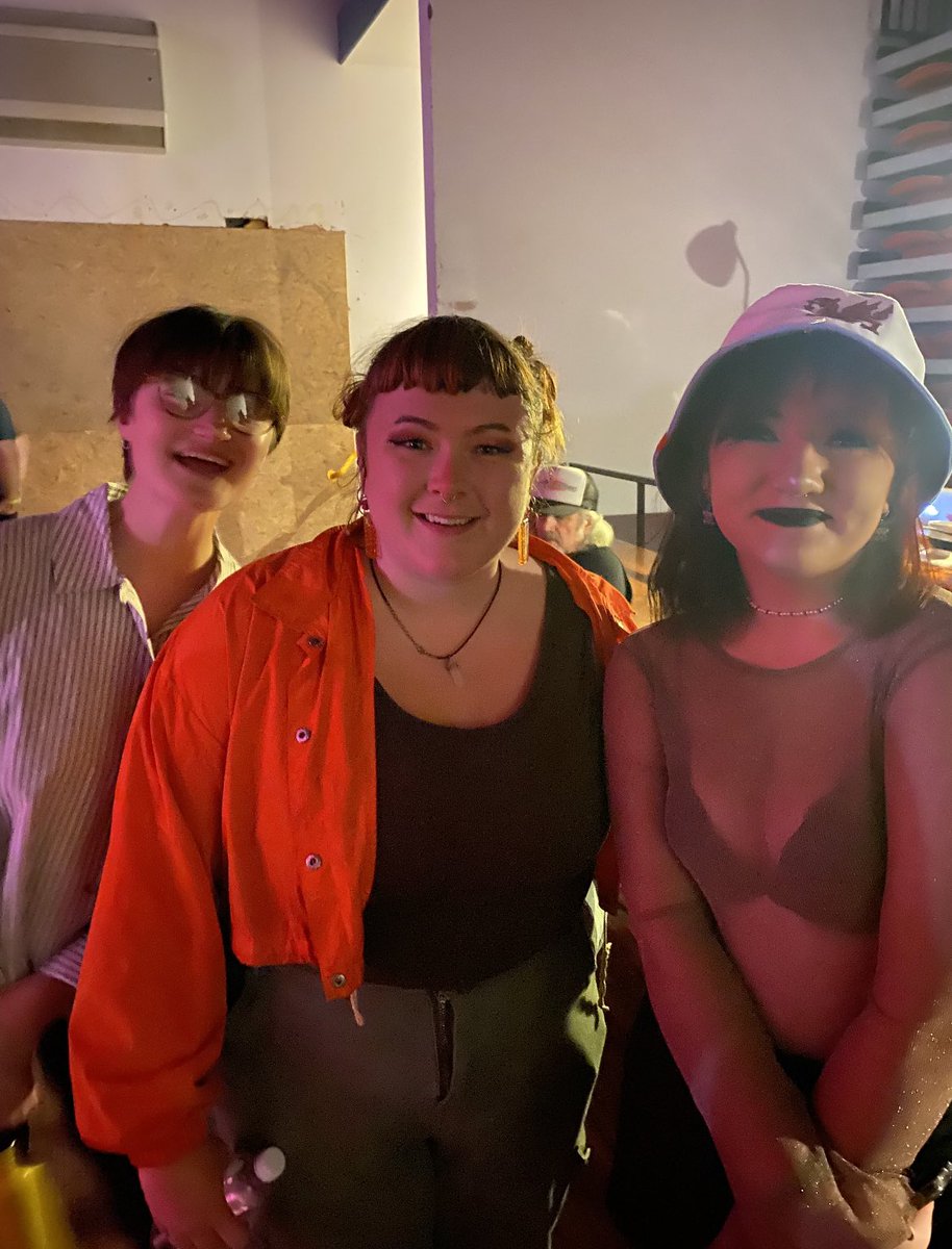YesGoths's tweet photo. absolute sweethearts<3 @adwaithmusic https://t.co/fAXD24pJma