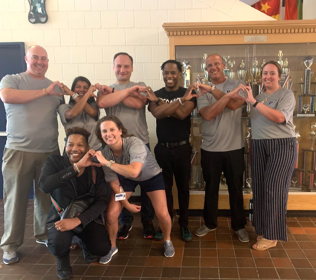 SeithBedard's tweet photo. Thank you to @docspeaks for rocking the house and kicking off the school year in #masterclass #semesterinanhour. Looking forward to the best year ever! #lovelightandinsight https://t.co/vprjyc9omd