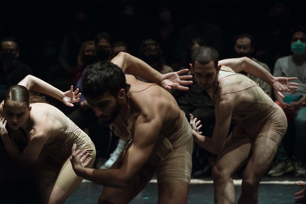 FIDCDMX's tweet image. #FIDCDMX2022

Cesar Brodermann &amp;amp; Performers 
Israel / México 
3 de agosto 
Teatro de la Ciudad Esperanza Iris 

Fotografías Jorge Gutiérrez 
@plaxas3.0 

@cesarbrodermann 
@guydavidson1 
@almakarvatshemesh 
@beatrice_larrivee 
@toman11 

#cdmx #fidcdmx