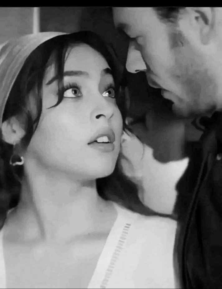 وان إشتقت لي...!! 
حدثني...؛؛ 
ولا تراقبني!!
٠٠٠٠ف ربما أكون في إنتظارگ...

💛💚