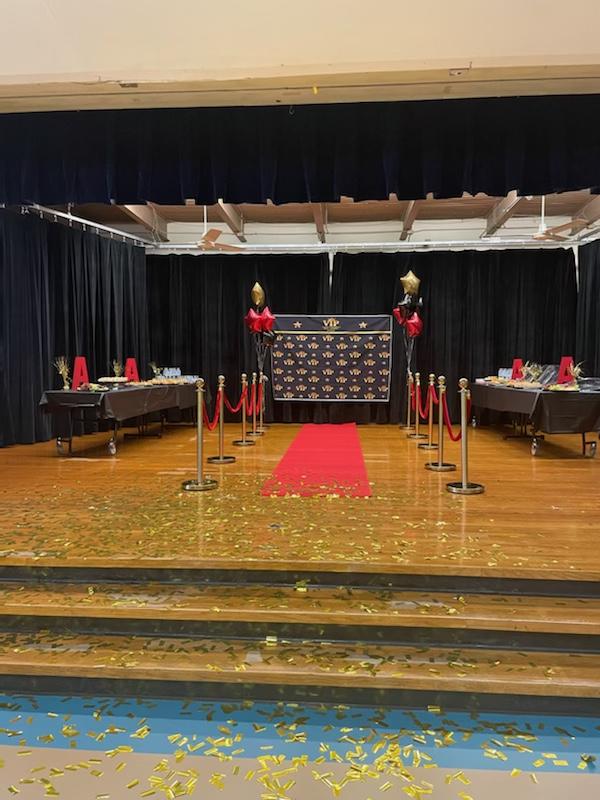 PetroskyPirates's tweet photo. Congrats to the Petrosky staff and students for earning an A rating as well as all 5 TEA distinctions!!! And to our Petrosky families, thank you for your support! A successful ship needs and its anchors to navigate the right course! Thanks to our anchors! #Arating #high5 https://t.co/O48SeJe9Sj
