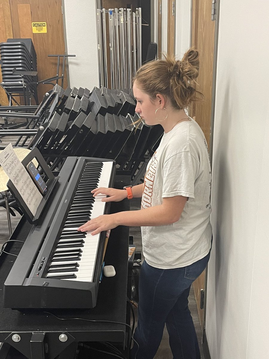 VinningJr's tweet photo. Had an opportunity today to visit and play the keyboard with these talented students. #CaldwellProud #CaldwellHighSchool #CaldwellJazzBand https://t.co/O8Lsu2ht2w