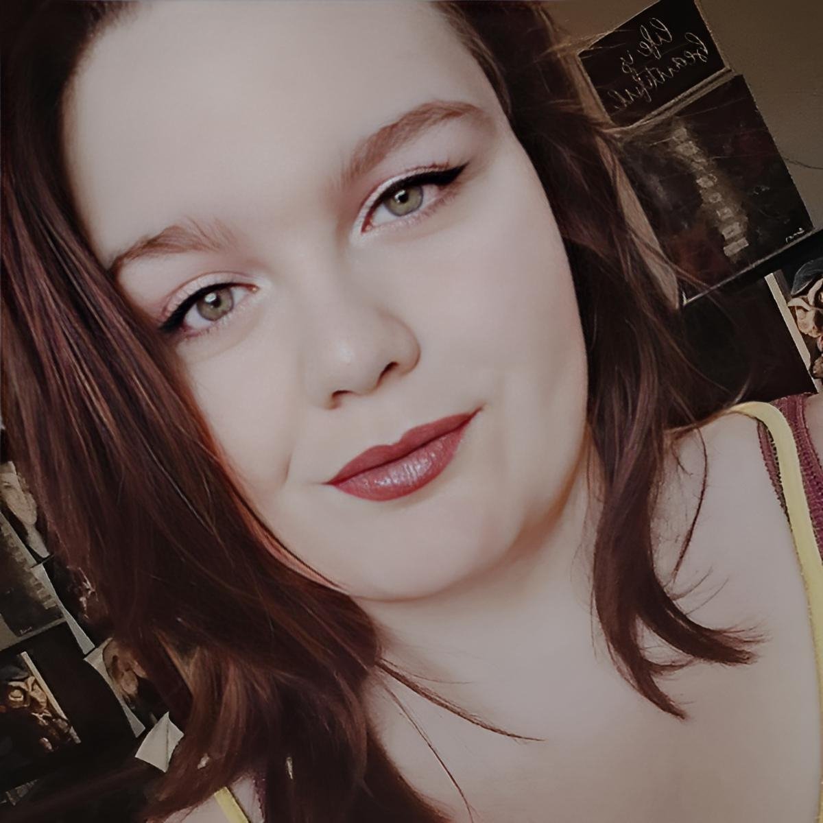 Kaitlinj161's tweet image. And every smile and every good thing
Are picked at till they are dead
I love you was all she said 💗
#somestreetsleadnowhere #matthewryan #onetreehill #6x03 #soundtrack