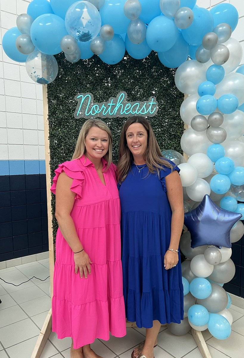 Awesome Open House for Northeast!! Shout out to <a href="/Bam1of1/">13am Adebayo</a> for the book bags!! Our students loved them!! Cheers to an awesome year! <a href="/BeaufortCoSchNC/">Beaufort County Schools</a>