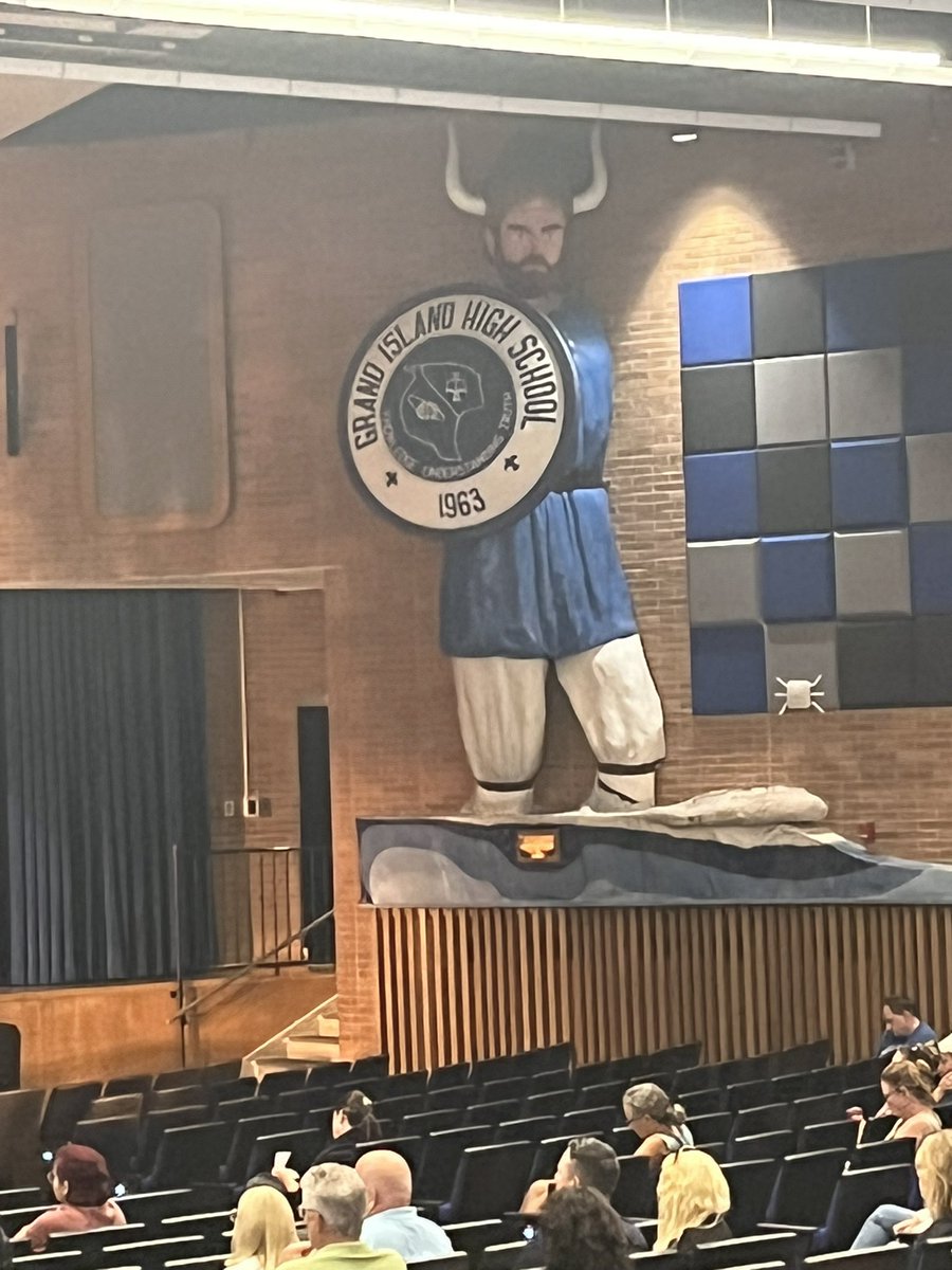 KED_Foundation's tweet photo. We are so proud to be speaking tonight along with @neutzy to the @GrandIslandCSD freshman orientation. Thank you for welcoming us to this event and for all the parents in attendance. https://t.co/M2kA6Eobuq