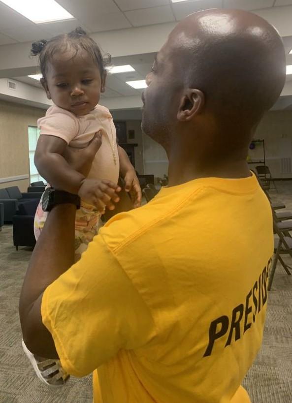 CoppinPresident's tweet photo. I met this beautiful future Coppin Eagle at move-in. Yes, I had to hold her. Go Eagles! https://t.co/7w4kOw1GRc