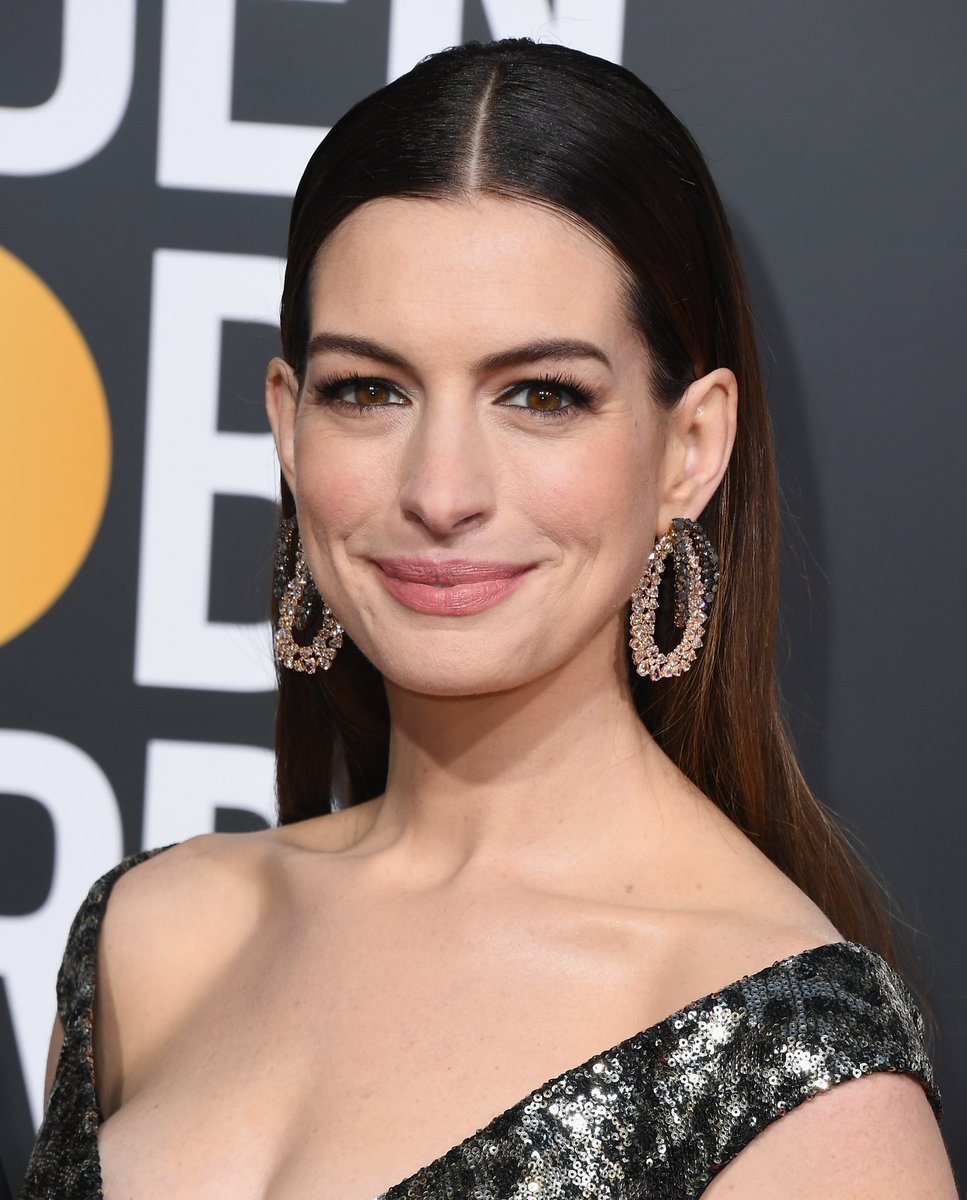 PopCrave's tweet photo. Anne Hathaway has been cast as the lead in the film adaptation of romance novel inspired by Harry Styles, 'The Idea of You.'

🔗: https://t.co/Go3nJJ8fV3 https://t.co/0oqqewaozT