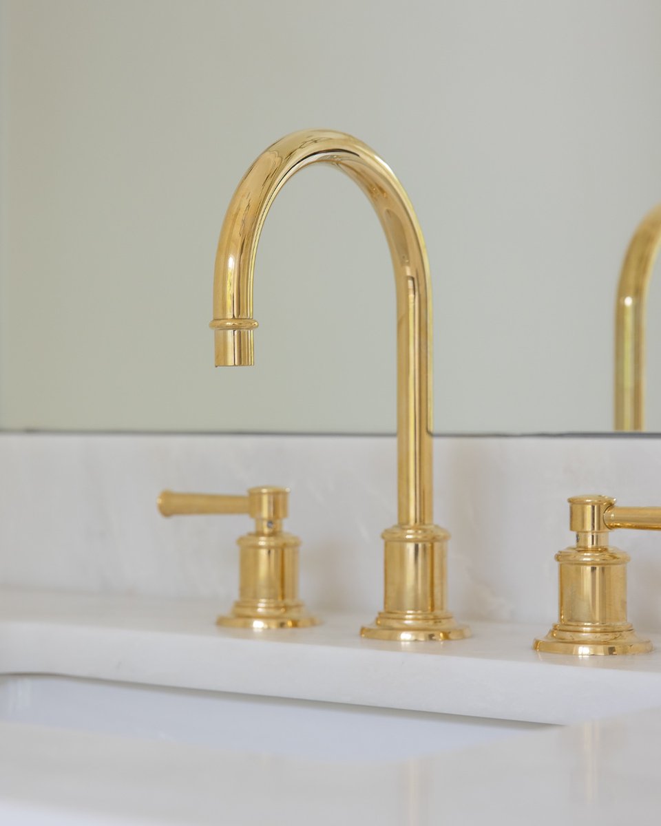 keystonemillw's tweet photo. ELEGANT AND TIMELESS. β¨
#keystonemillworks #bathroom #bathroominspiration #bathroomvantiy #customvanity #customcabinetry #customfittedcabinetry #bathroomorganization #bathroomideas #classicstyle #elegantdesign #timelessstyle https://t.co/rrYWzWHwy4