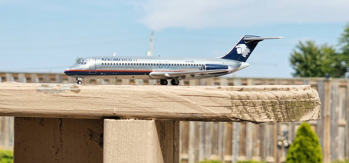 LakeModels's tweet photo. JC Wings 1:200 Aeromexico DC-9-30 📸✅️.

 @aeromexico 

#jcwingss #jcwings200 #1200scale #aeromexico #mexicanairline #mcdonelldouglas #dc9 #classicoftheskies #classicaviation #aviation #plane #aircraft #modelaircraft https://t.co/S5VKrkbUdC