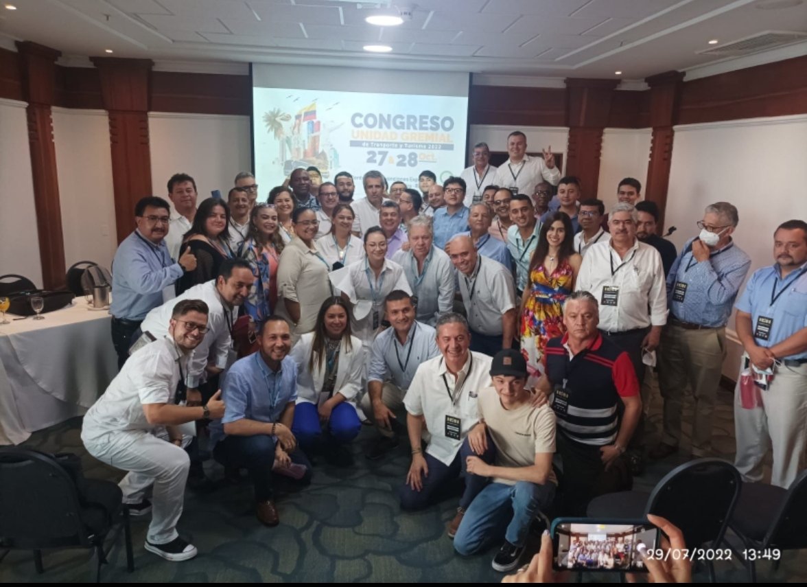 Es importante mantener la excepción de IVA CREI. Pequeños propietarios de máximo 2 vehiculos de servicio público tienen un incentivo para modernizar la flota, con nuevas unidades modernas y ambientalmente sostenibles. Urge revisar #ReformaTributaria <a href="/JoseA_Ocampo/">Jose Antonio Ocampo</a> <a href="/MinTransporteCo/">MinTransporte</a>