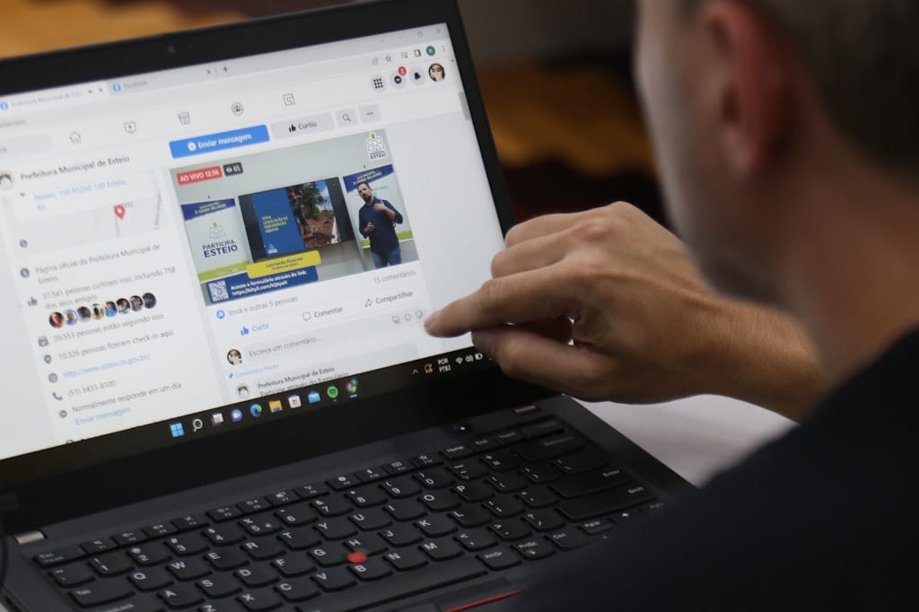 leo_pascoal's tweet photo. Confere aí como foi a nossa audiência pública virtual do Participa, Esteio, que realizamos nesta noite. Quando a população participa, a cidade melhora! #PraFrenteEsteio

https://t.co/ynB4nWicQ4 https://t.co/qDGbmcYbwI