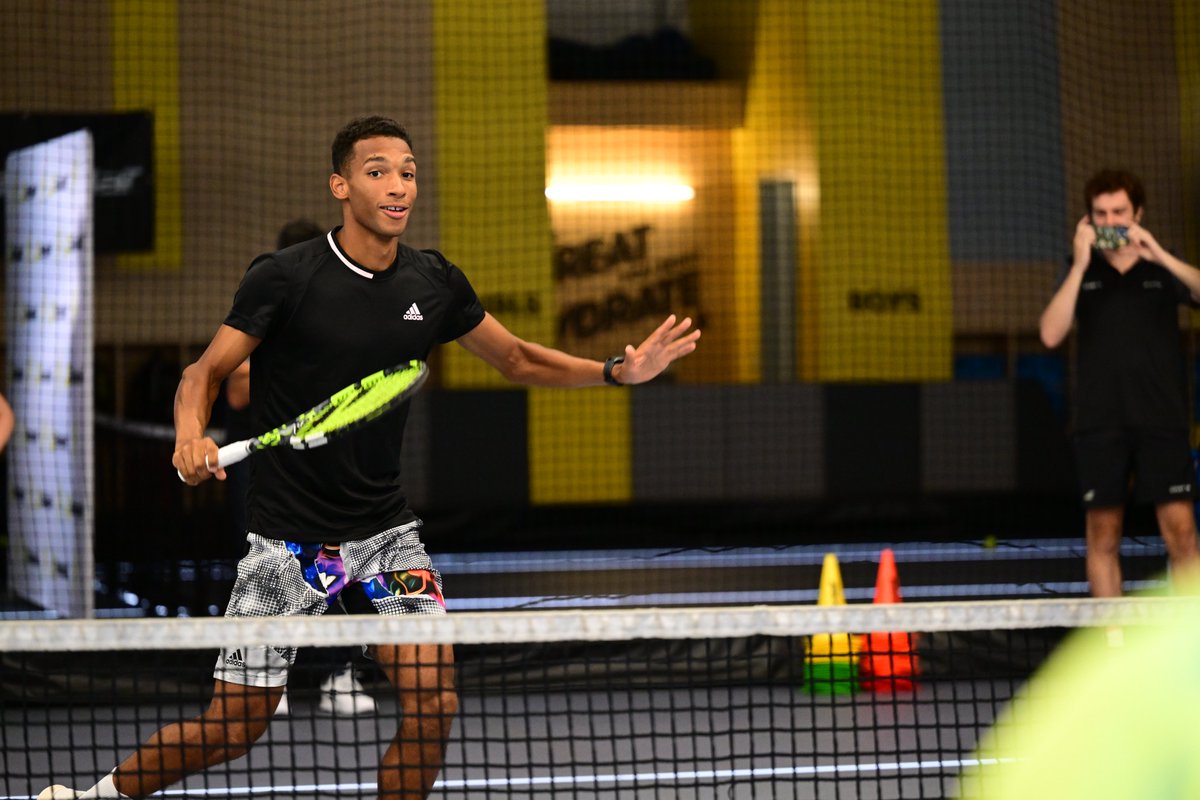 babolat's tweet photo. Interview with journalists and fun times with kids. The Pure Aero event in #NYC was a success 😍
#BabolatFamily #PureAero #OwnYourSpin https://t.co/FEUpwGeDkh