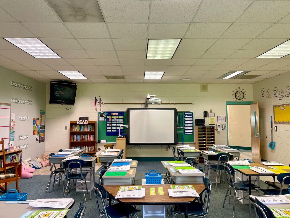 Meet the Teacher night was a success! It was so great meeting all my new students (and seeing a few of my previous students!). I can’t wait to start learning with them on Monday!