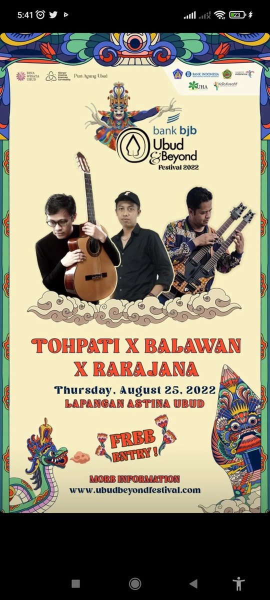 RakaJanas's tweet photo. Terima kasih yang semalam sudah datang ke #UbudBeyondFest seruuu! Live painting diiringi legenda2 gitar @tohpati @balawanguitar 🎉🎉🎉🤘🤘🤘 https://t.co/BfzHSmoHnH