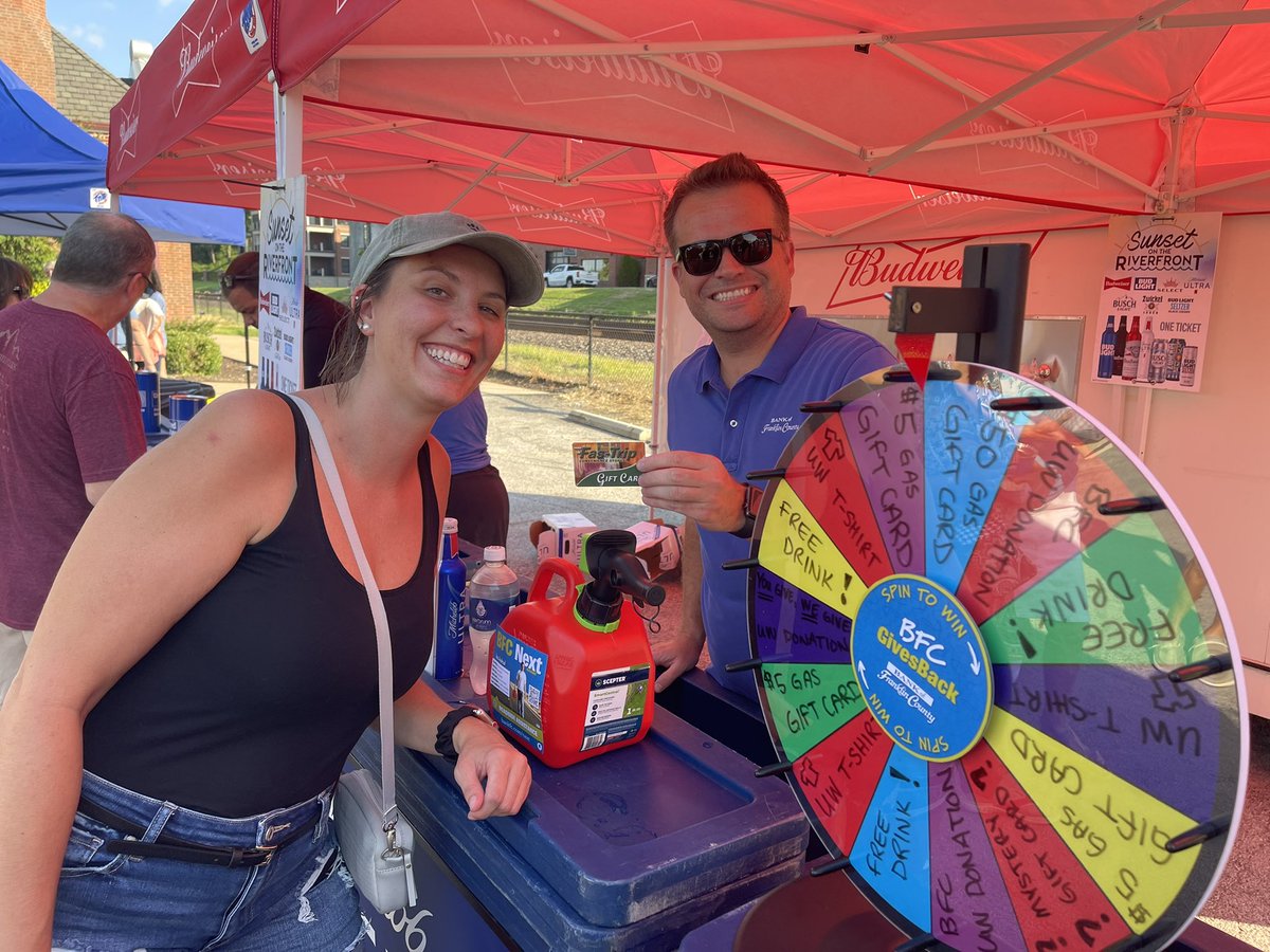 Bank_of_Frank's tweet photo. #BFCGivesBack at Sunset on the Riverfront! SPIN for: Gas Giftcards, Drinks, and T-shirts!
Collecting donations for @FCAUW
@downtownwashmo
Member FDIC
No purchase necessary
#communitybank #BFCexperience #unitedway #supportlocal #washmo https://t.co/MUiqFc4gXG