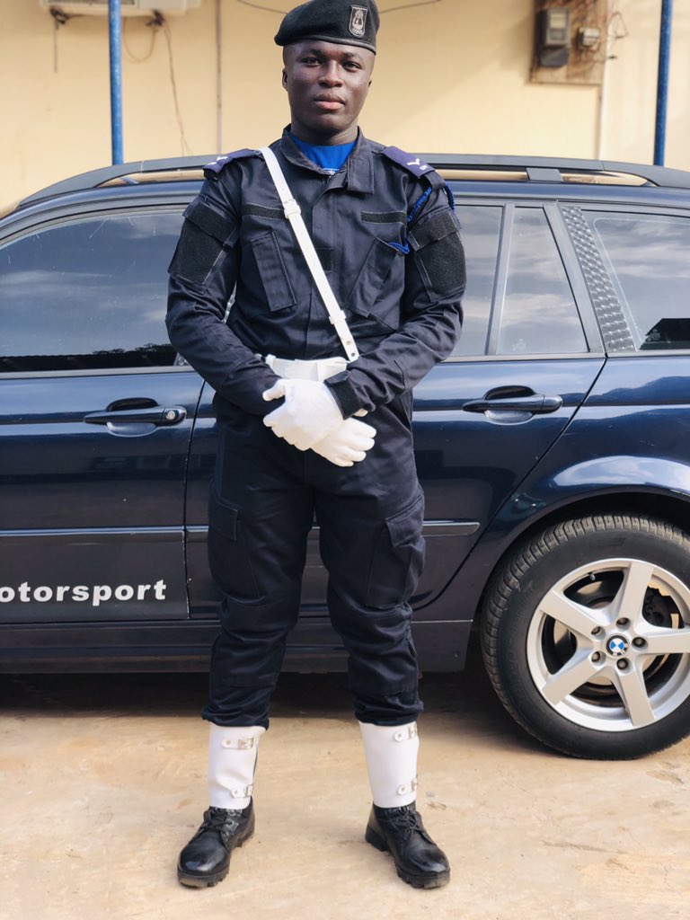 badjie_royce's tweet photo. Developing a good work ethic is key. Apply yourself at whatever you do, whether a janitor or taking your first low pay job because that work ethic will be reflected in everything you do.....Am a happy man because i love what i am, i am a proud police 👮🏿♂️ #babypolice https://t.co/TXn70t6V28
