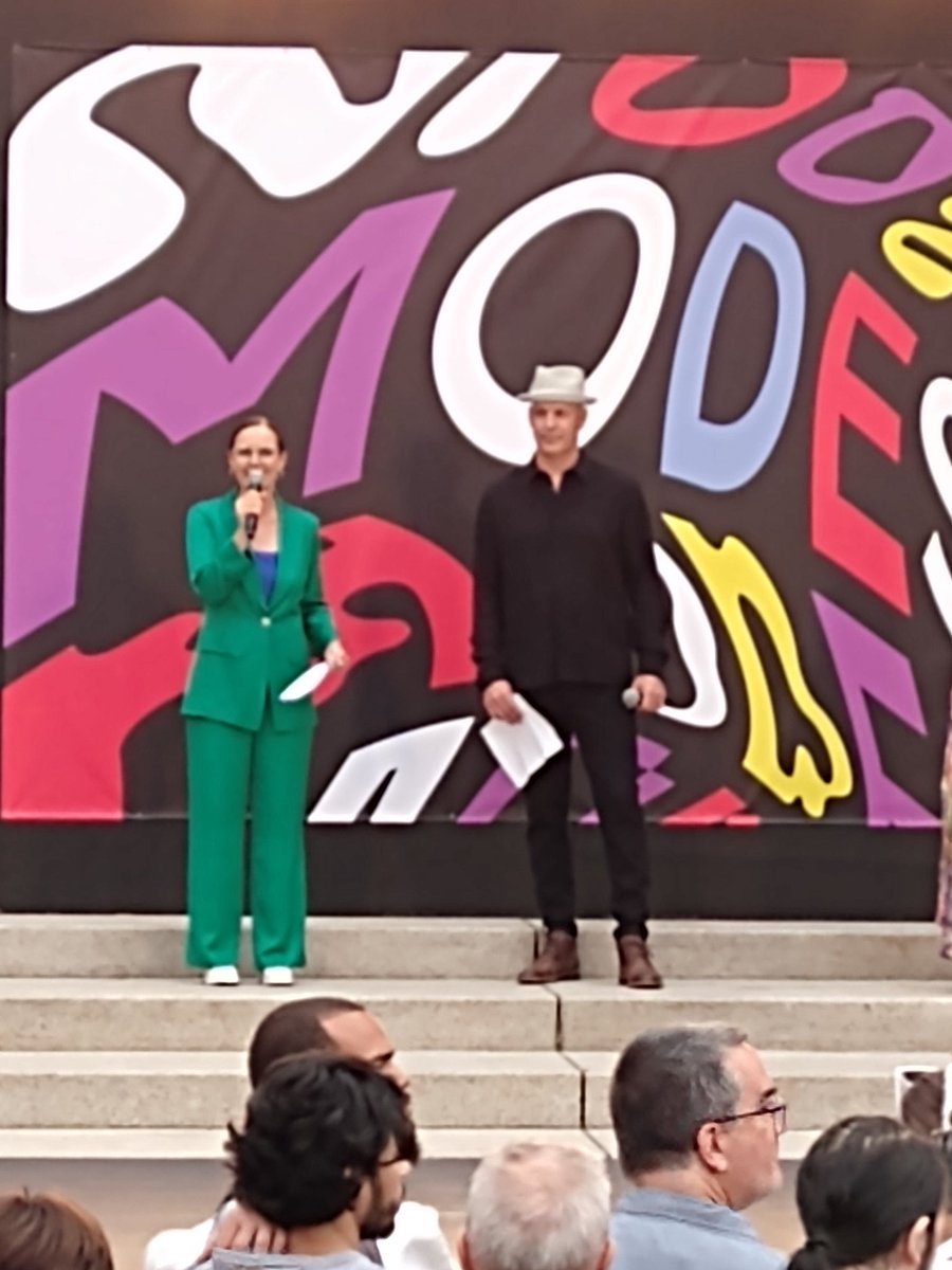 DLVisionMode's tweet photo. Allocution de lancement des fondateurs du @festmodedesign #fmd22 https://t.co/0DNQY0iUIl