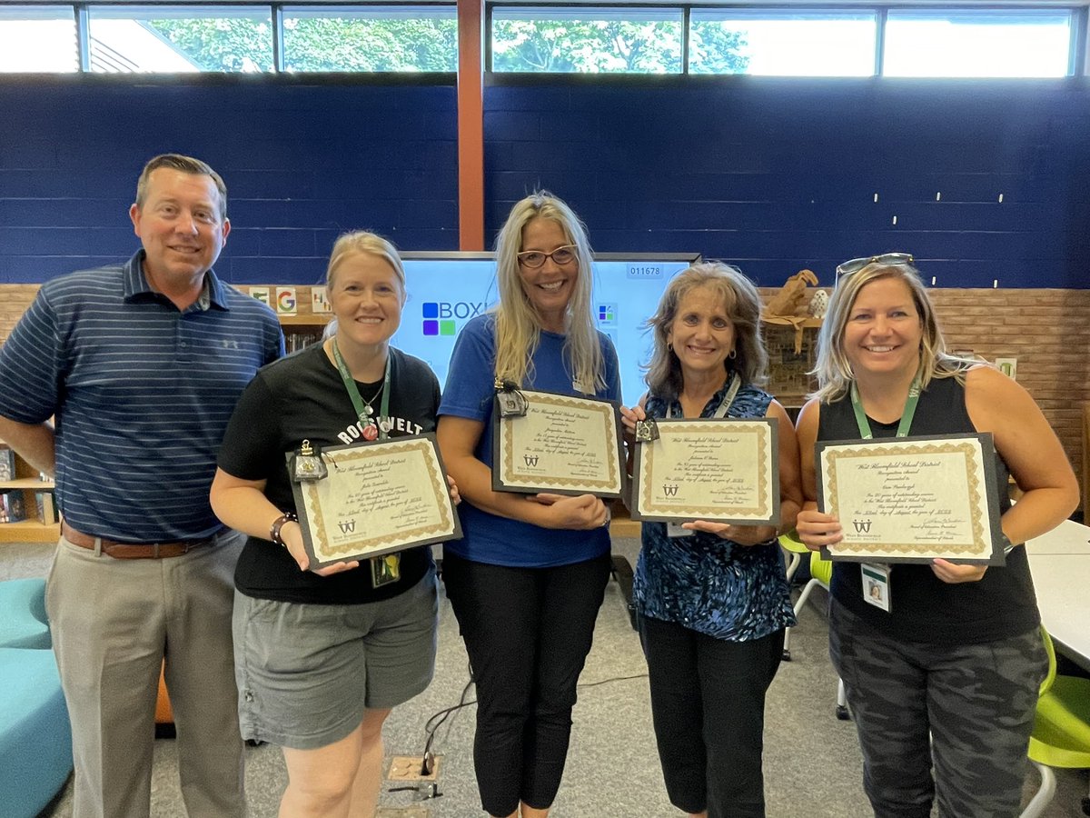 Congratulations to our dedicated Husky Pack members for their many years of educating and mentoring our kiddos in WB! <a href="/WBSDHuskies/">Roosevelt</a> #itsagreatdaytobeahusky <a href="/wbloomfieldschl/">wbloomfieldschl⚓️</a> <a href="/epawlaczyk14/">Erin Pawlaczyk</a> <a href="/JZawalskiTeach/">juliez</a>