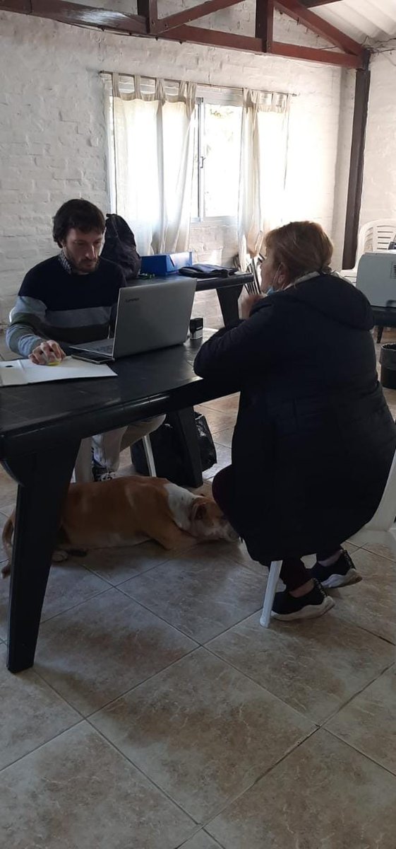 DamianTocci's tweet photo. 🔻 Hoy punto de contacto en el Ctro de Jub y Pens #NoMeOlvides de #ParadaRobles 🏡, #ExaltaciónDeLaCruz, donde gran cantidad de vecinxs pudieron realizar sus trámites y consultas.
#ANSES #JRBV #EXALTACIONDELACRUZ https://t.co/hWJIl0Ap2F