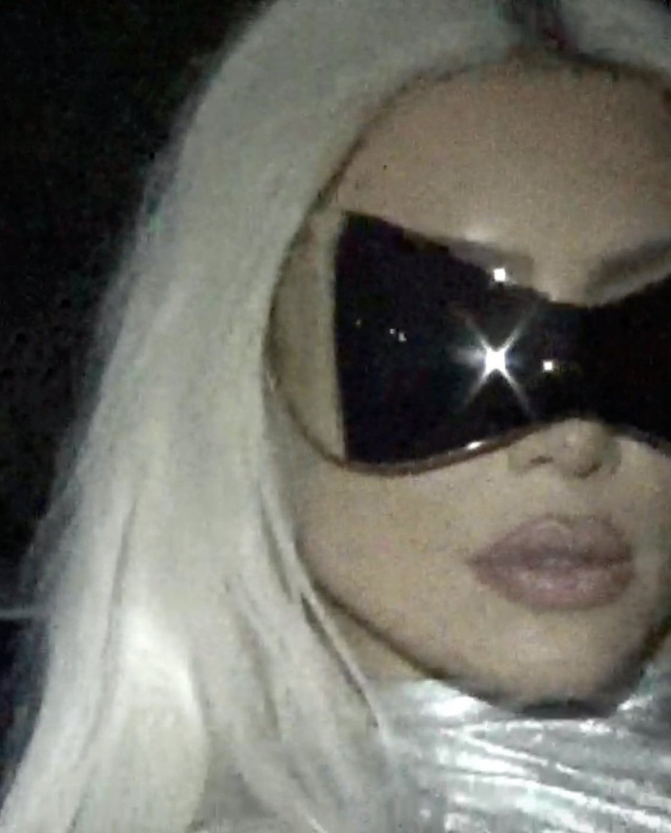 Kim Kardashian on Twitter: &ldquo;🌪&rdquo;