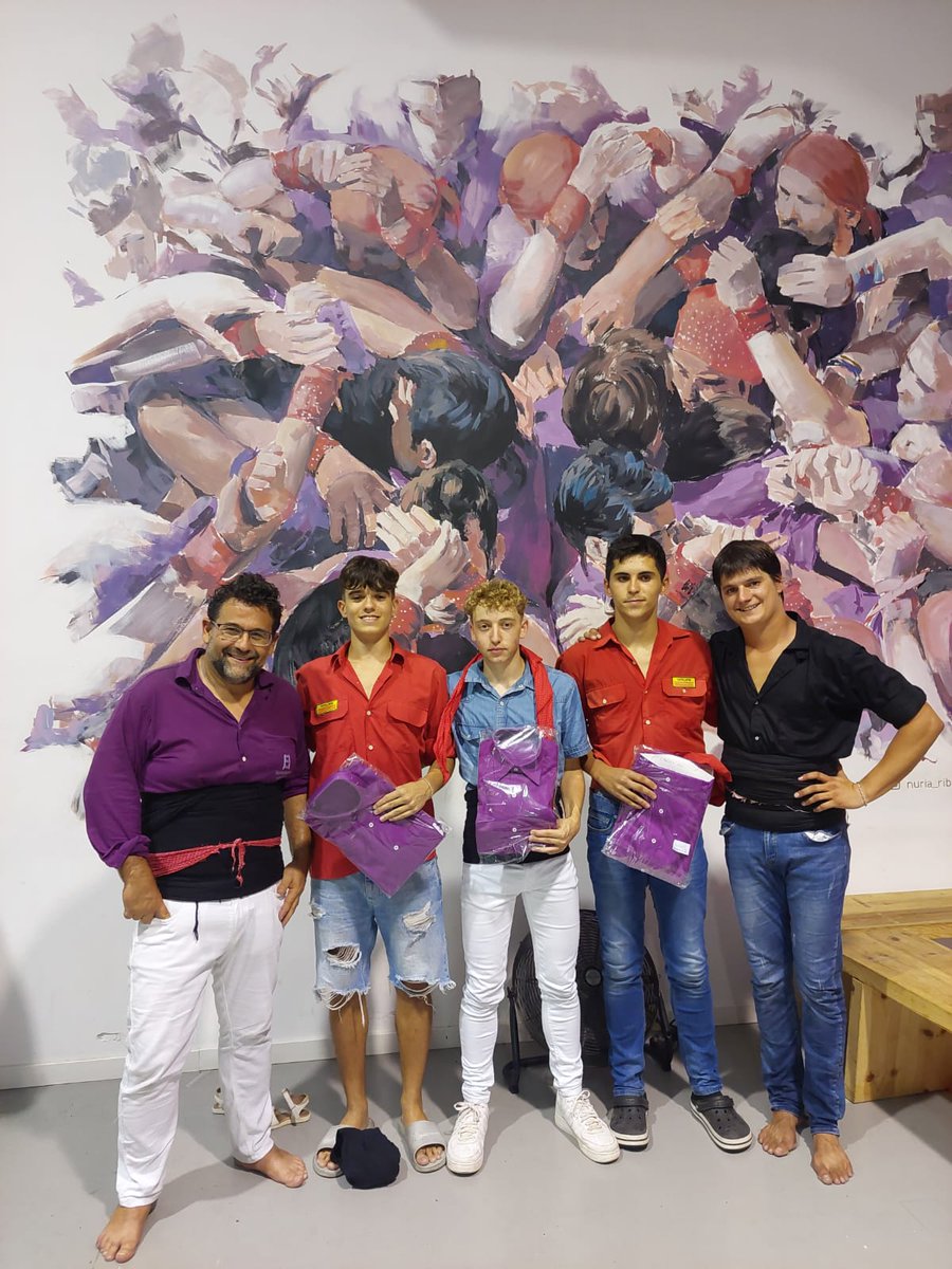 moixiganguers's tweet photo. Aquesta Festa Major entreguem 19 camises!

Porteu-la amb orgull i sueu-la diumenge en el millor marc possible, la nostra festa gran.

#fmigd #castellers https://t.co/2QKxiOvoPi