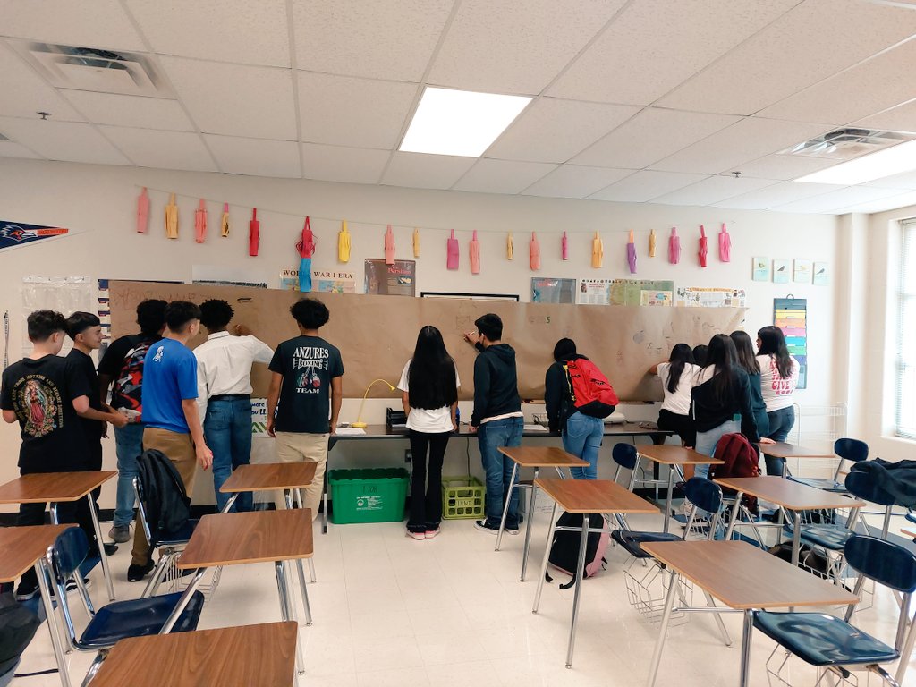 haileyehunt's tweet photo. Today in World History, we discussed early humans, and how art as a tradition has passed down through the ages. We each drew something that's important to us, and talked about it around a "campfire" as a way to get to know each other! #MustangsIgnited https://t.co/StoWmy6TZc